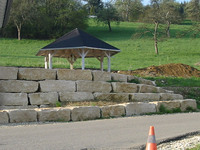 Albstadt Laufen - Stützmauer Flußsteine